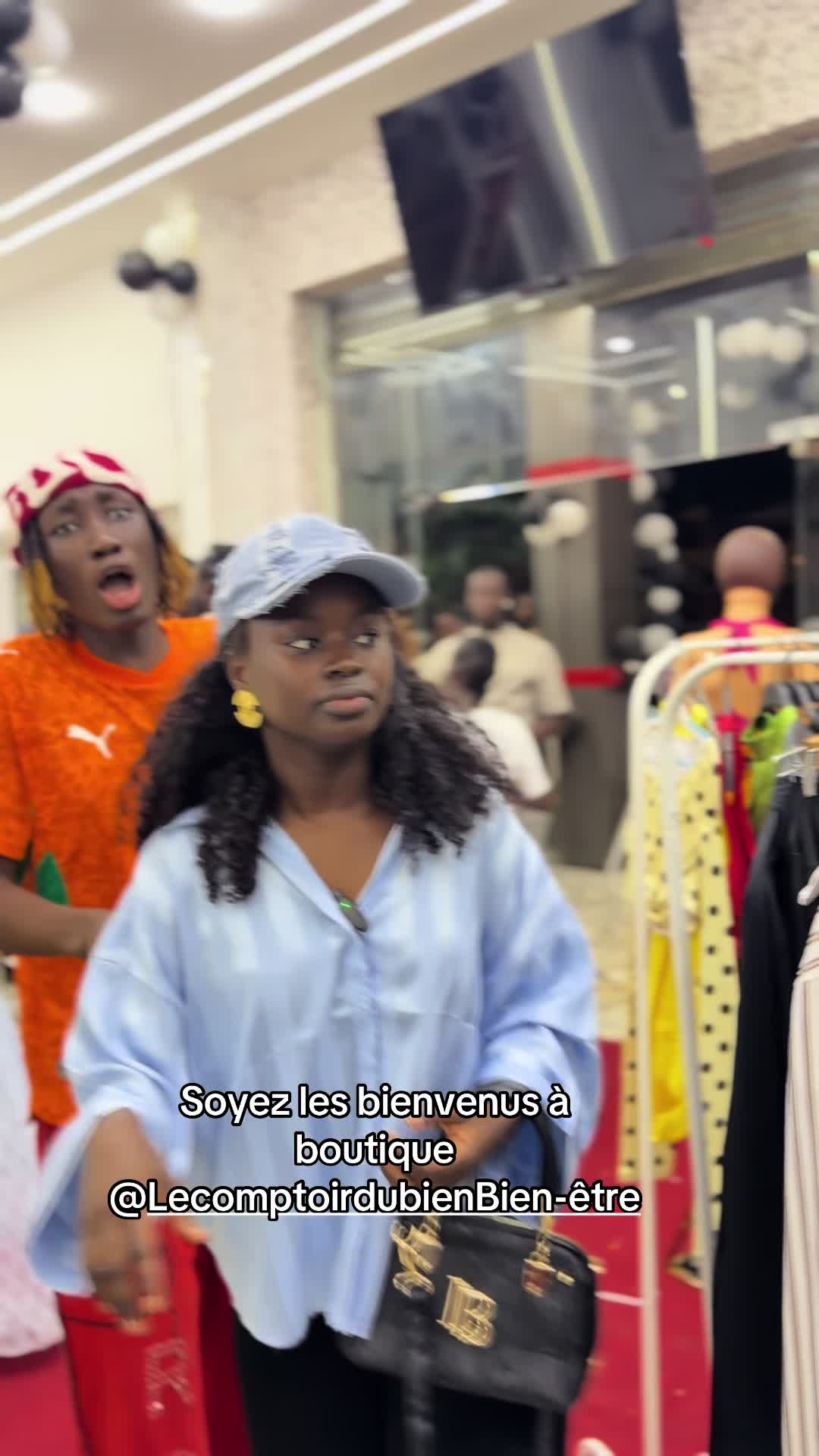 @Sona❤️Saloni🇬🇳