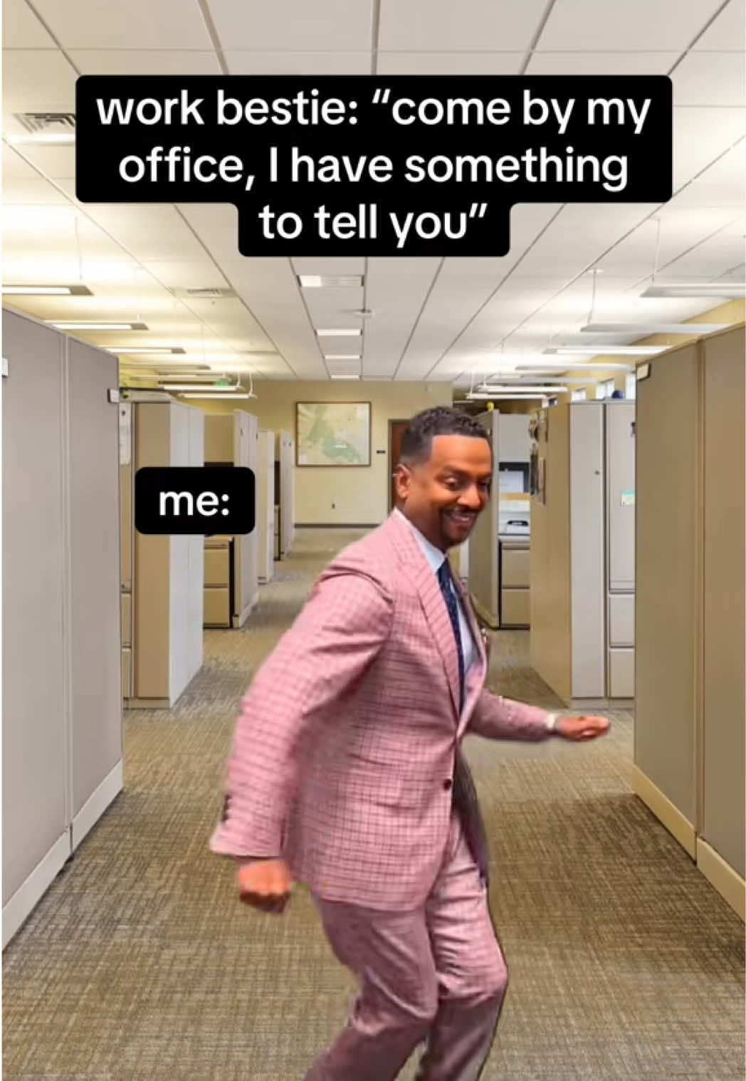 @Elly | Corporate Millennial