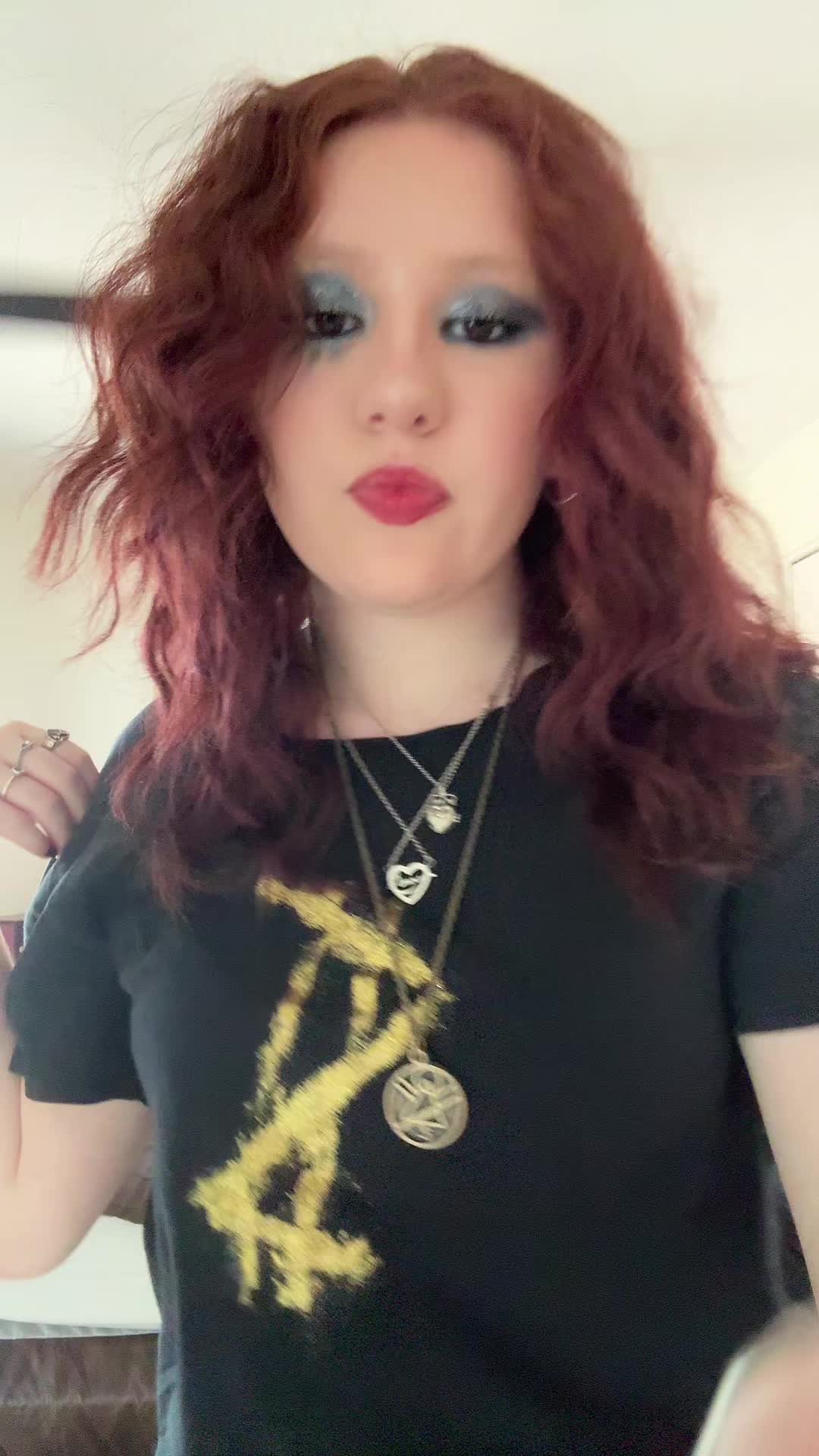 @bella