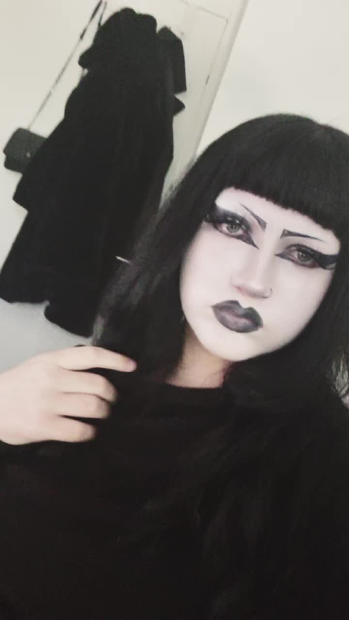 @sedated.doll