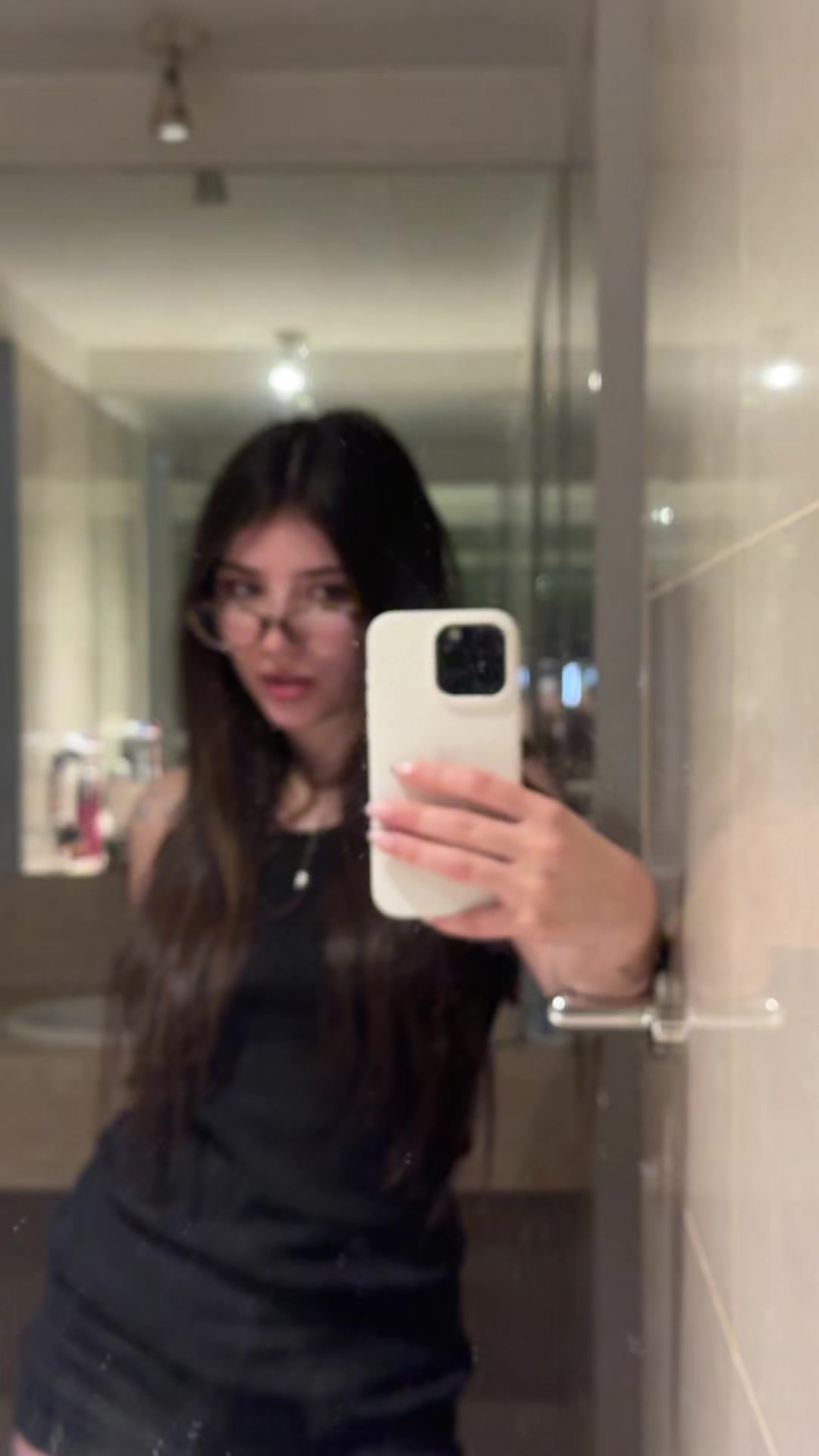 @solaangevegaa