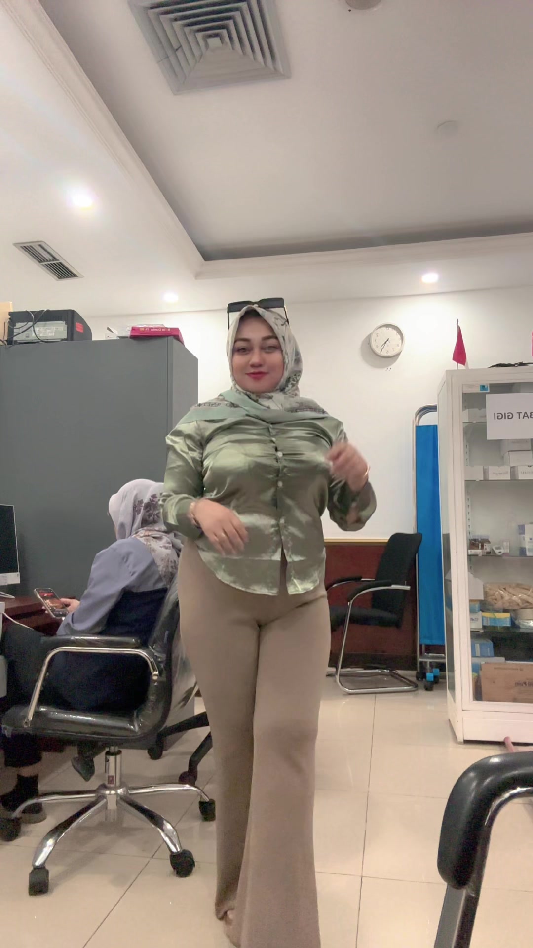 @momihzahwavarel