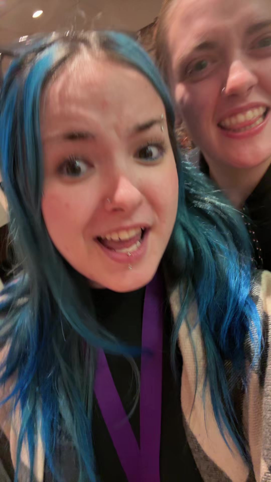 @thatbluehairbaddie