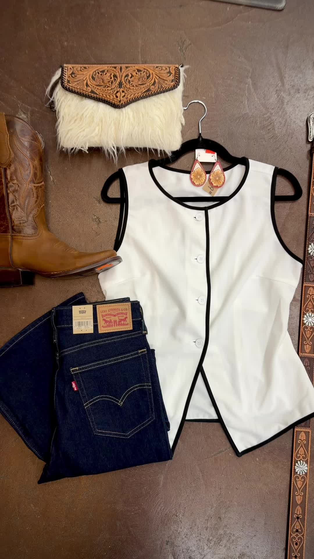 @La Laguna Western Wear