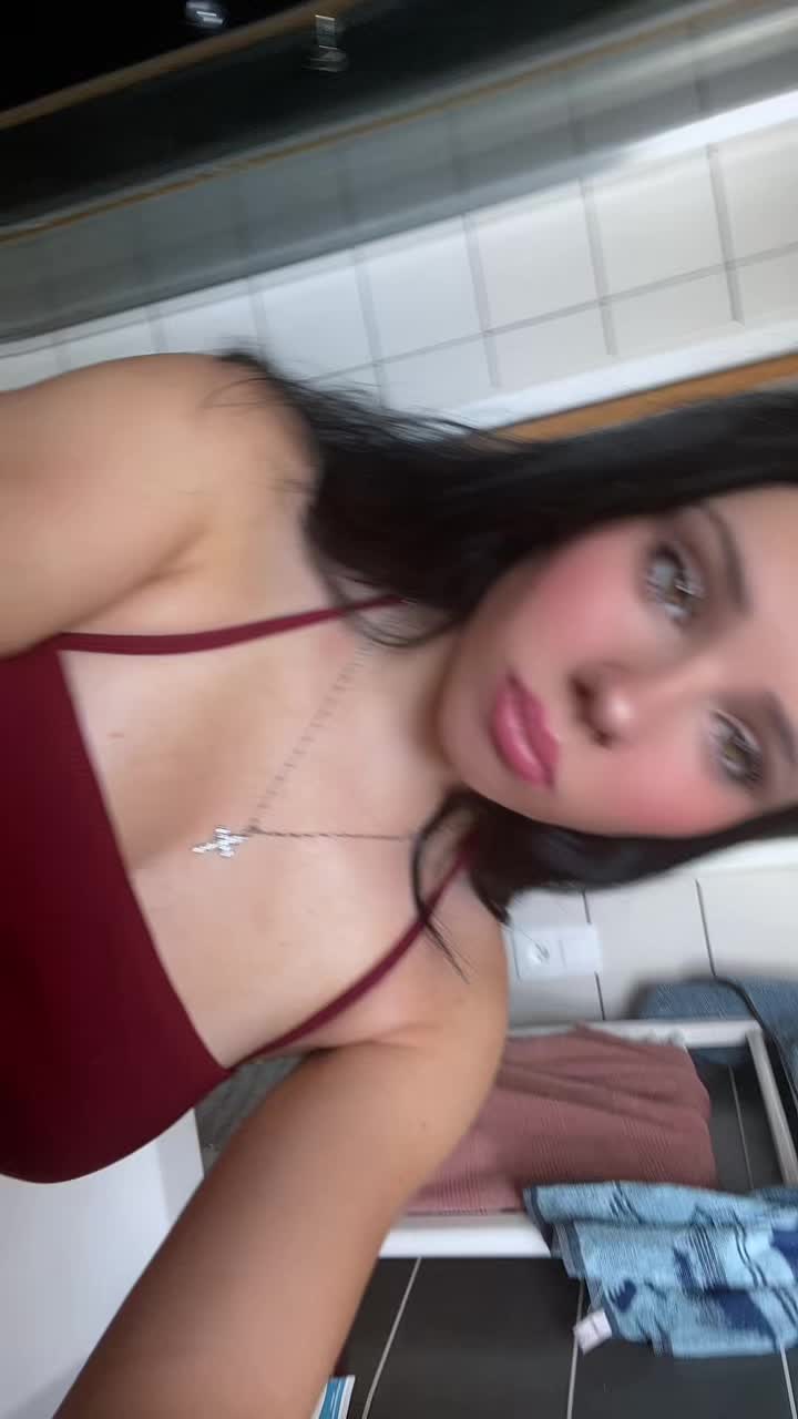 @𝕰𝖑𝖊.𝖓𝖆