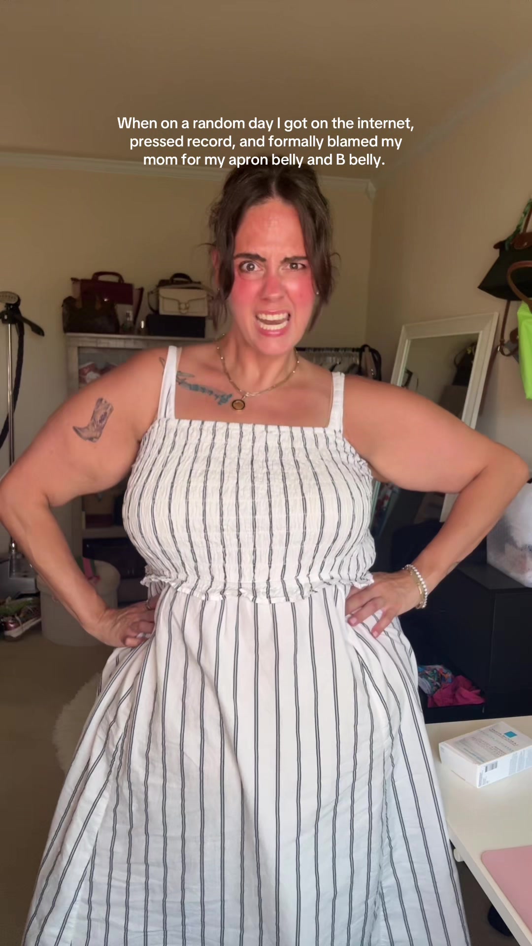 @Lindsey | Apron Belly Girlie🦋