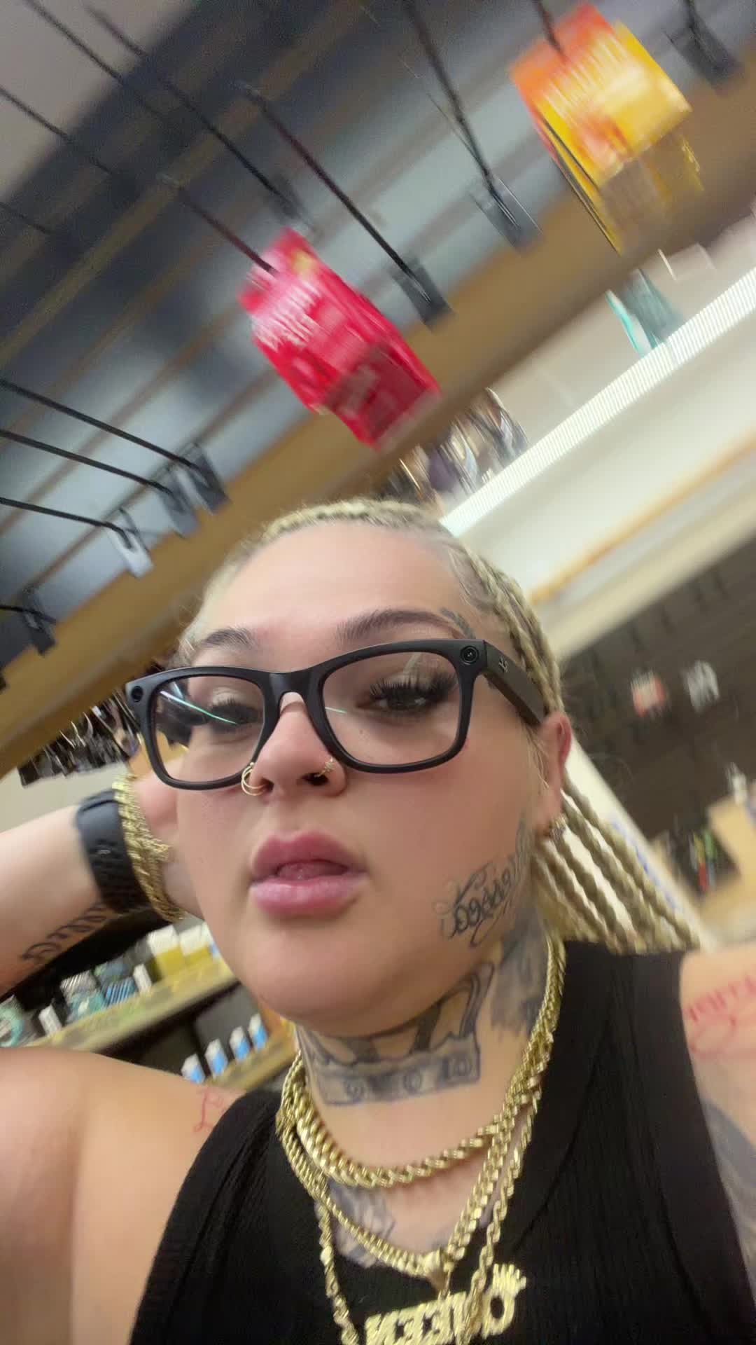 @QueenieDaGreat