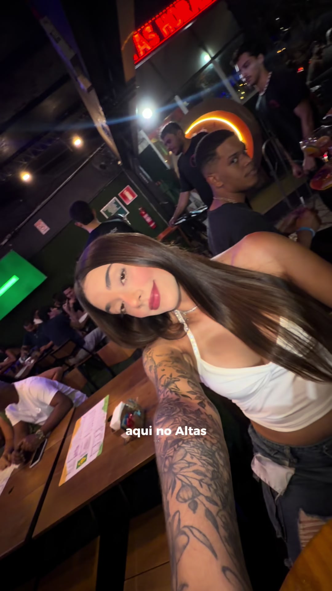@Naíla