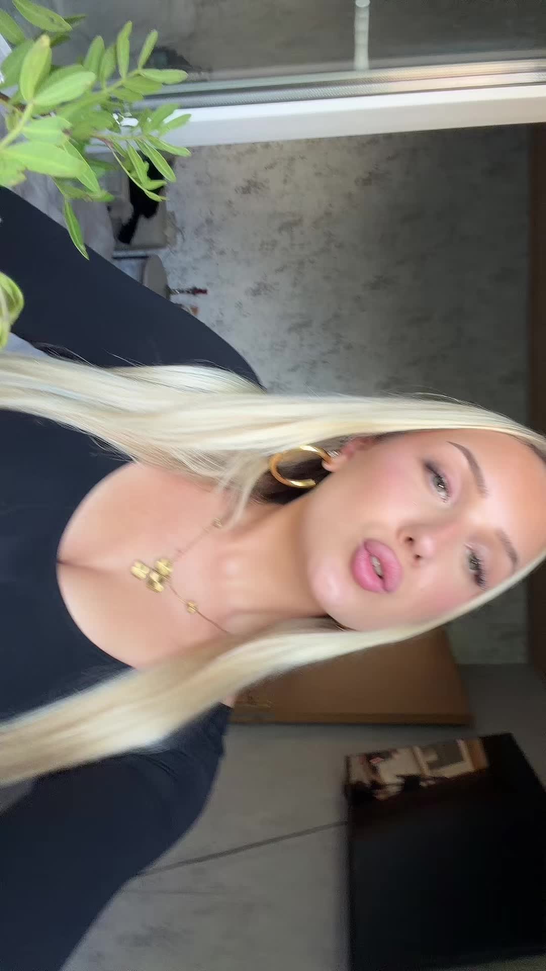 @Melina
