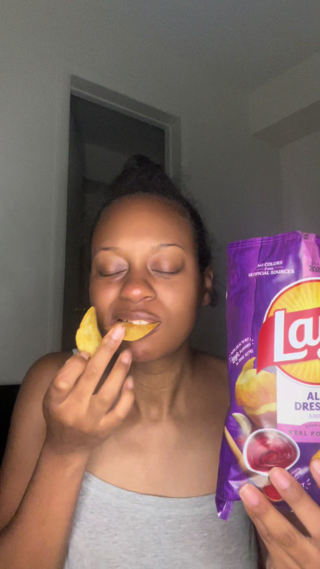 @ASMR EATS WITH NEESH 💋
