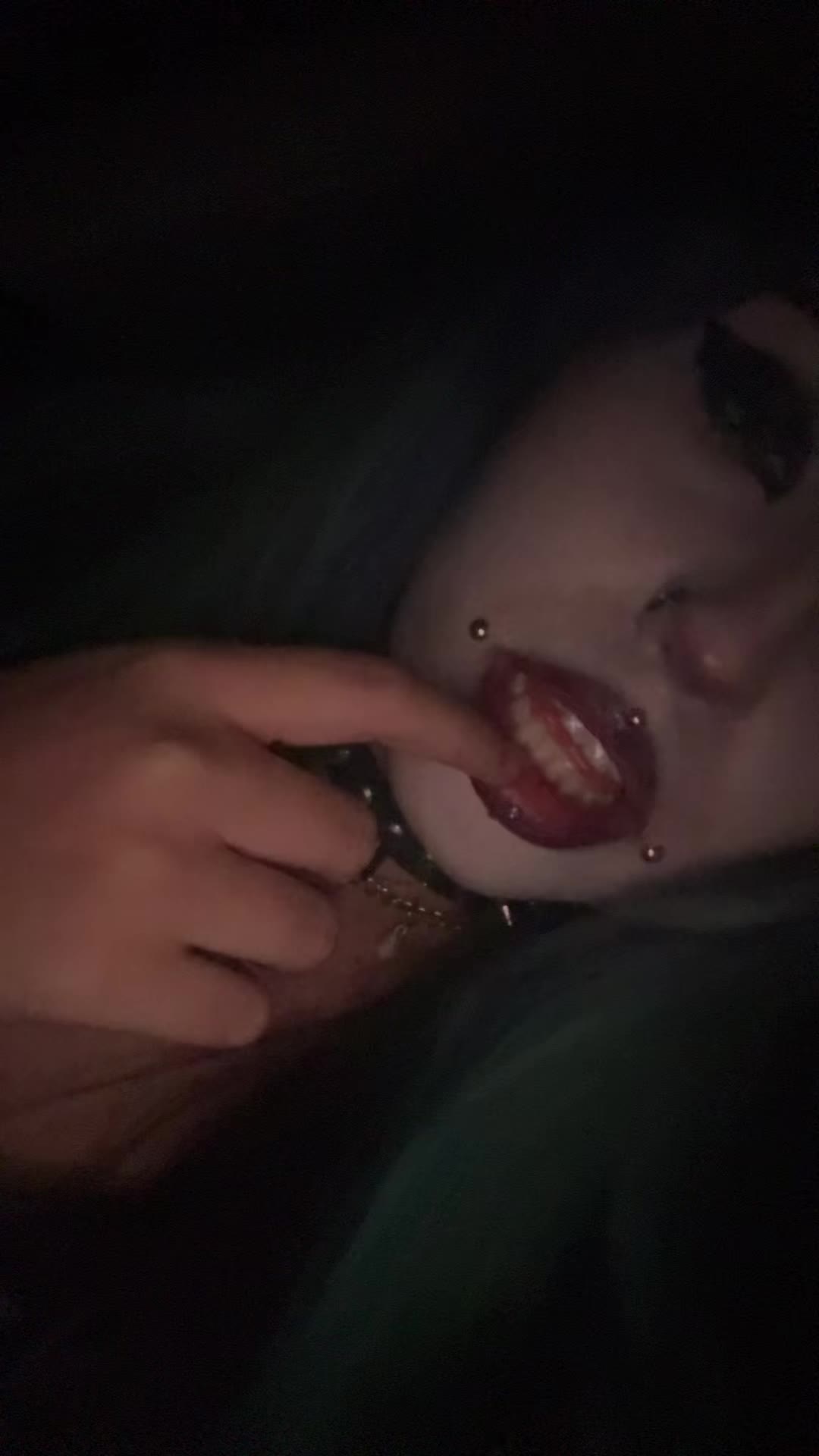 @🧚🏼&zwj;♂️