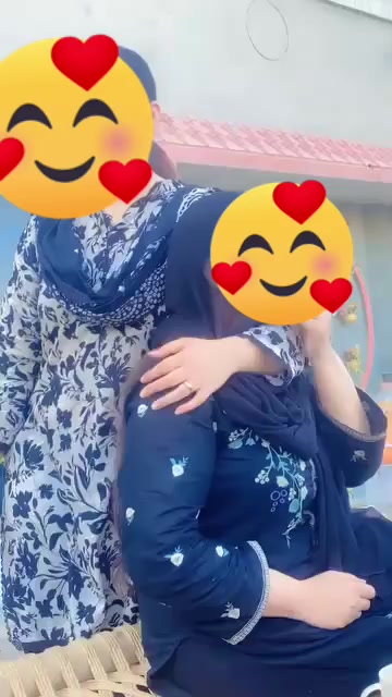@Sienna 👩❤️👩🌹🍷🔥