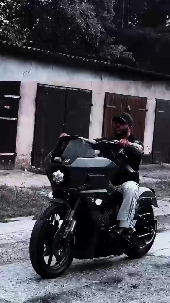 @HD LowRider BLN