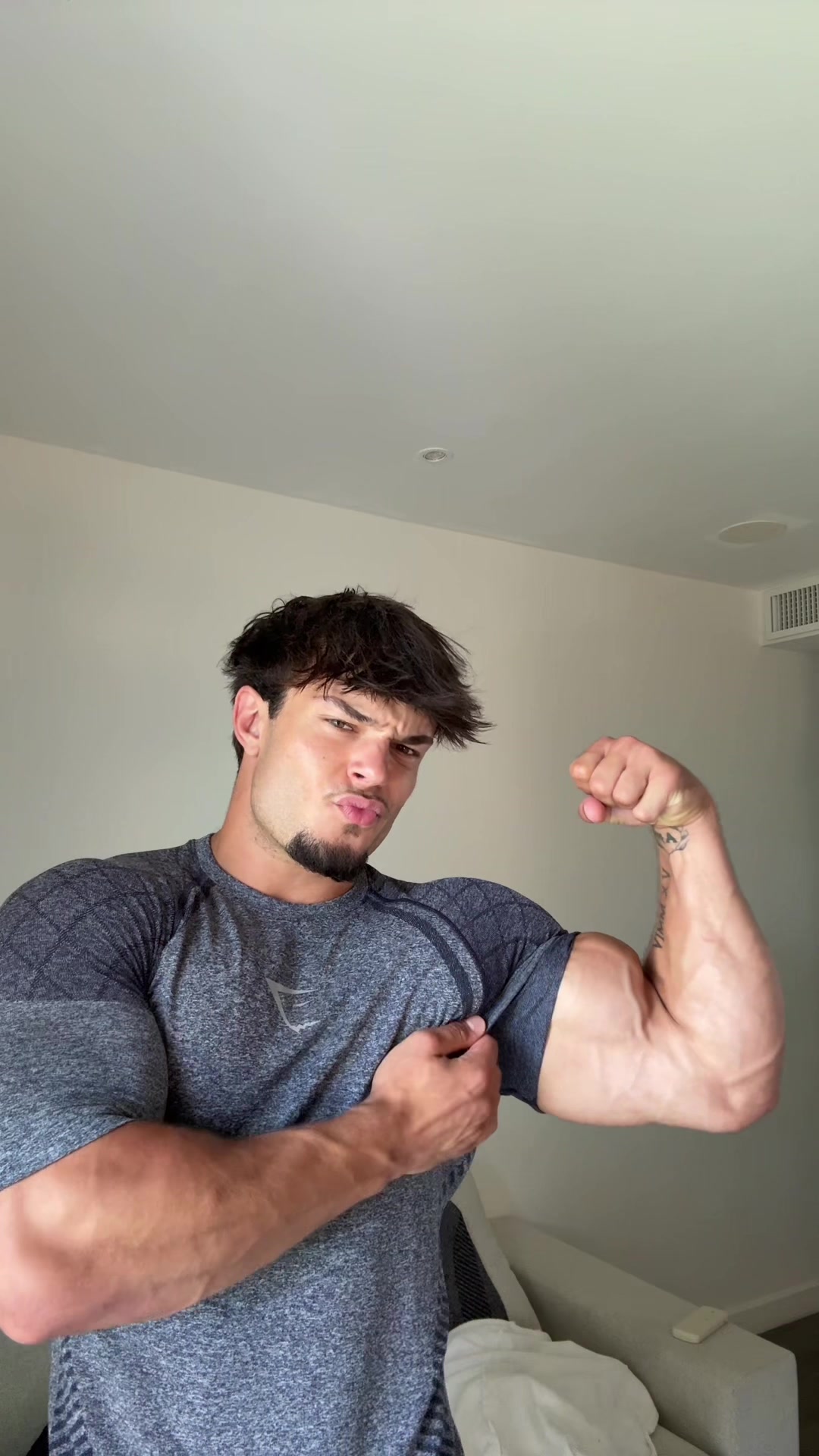 @moicestmike2