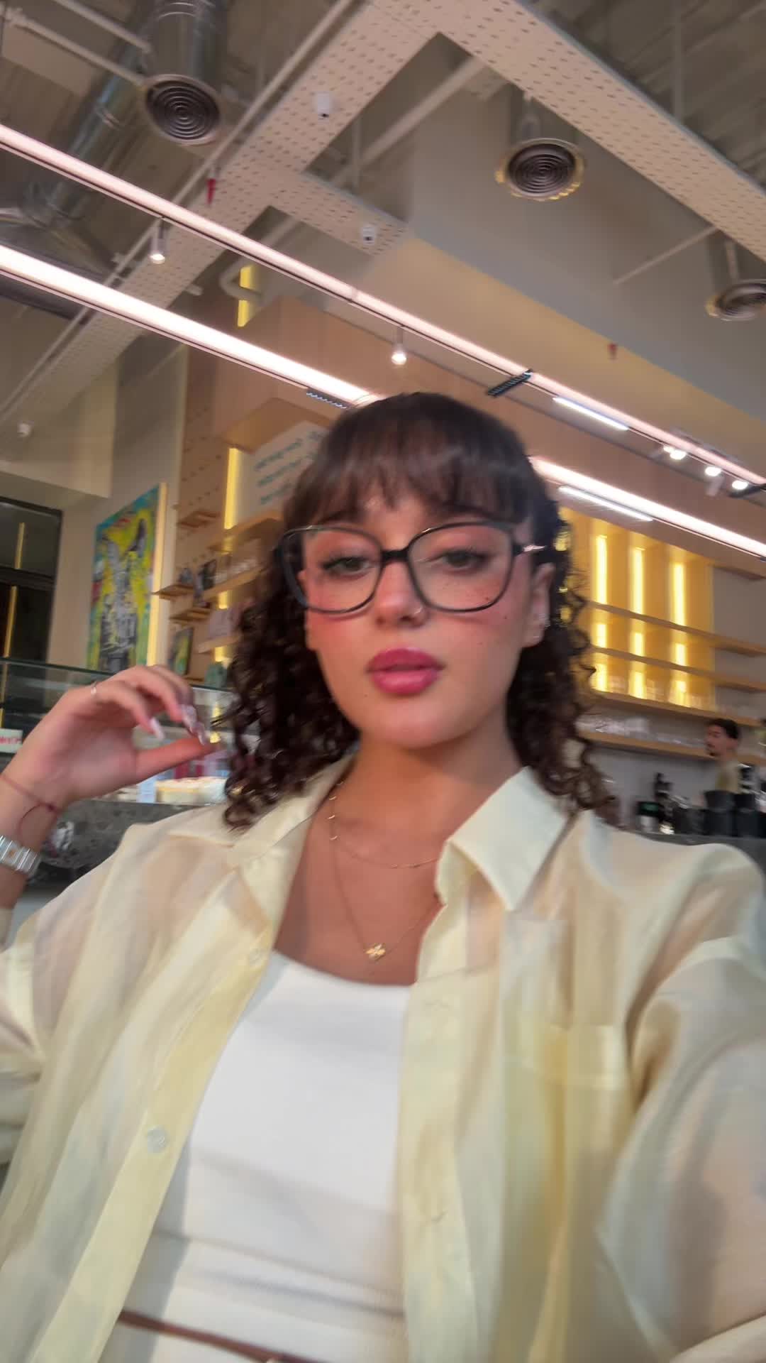 @iihelliyaa