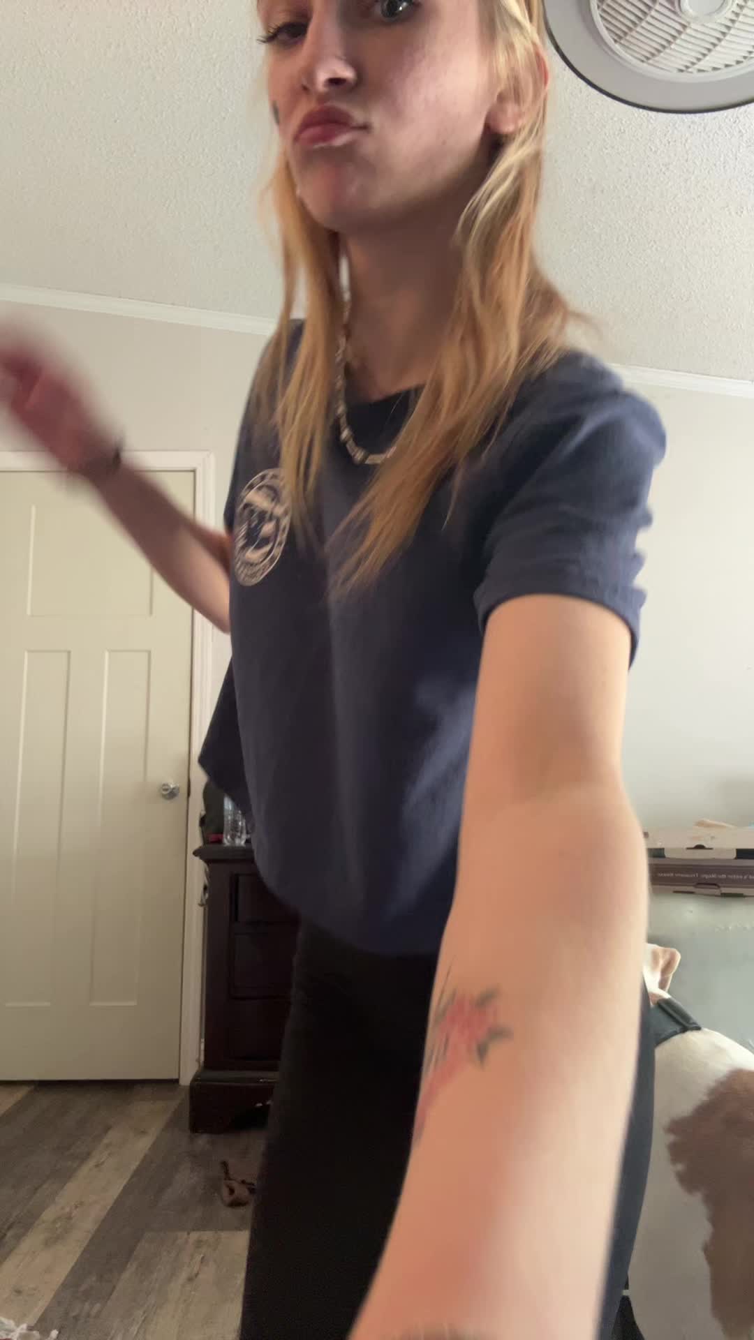 @IAMRLYHERE