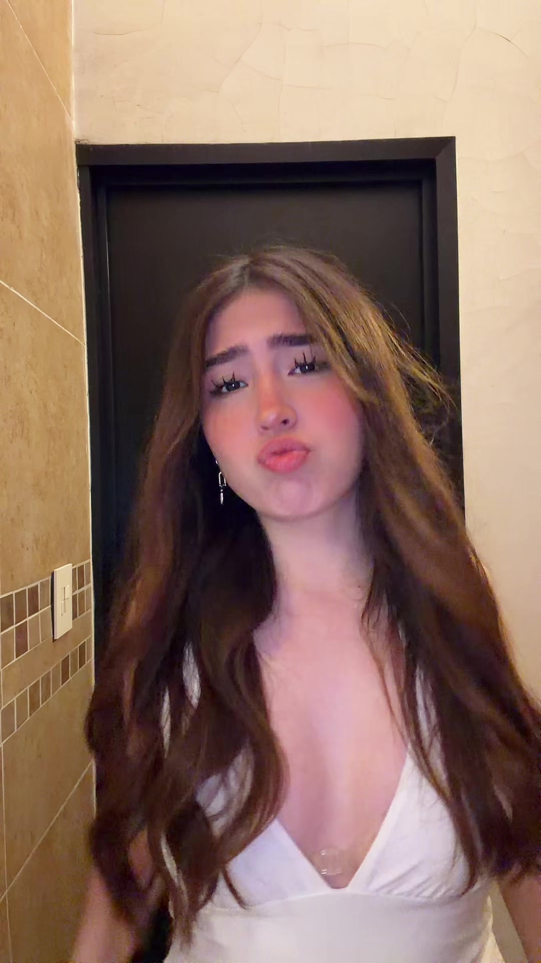 @kamihickman_