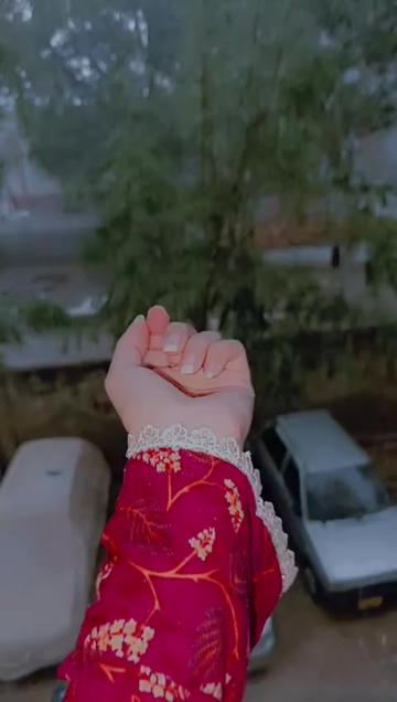 @khanikhani🖤🥀