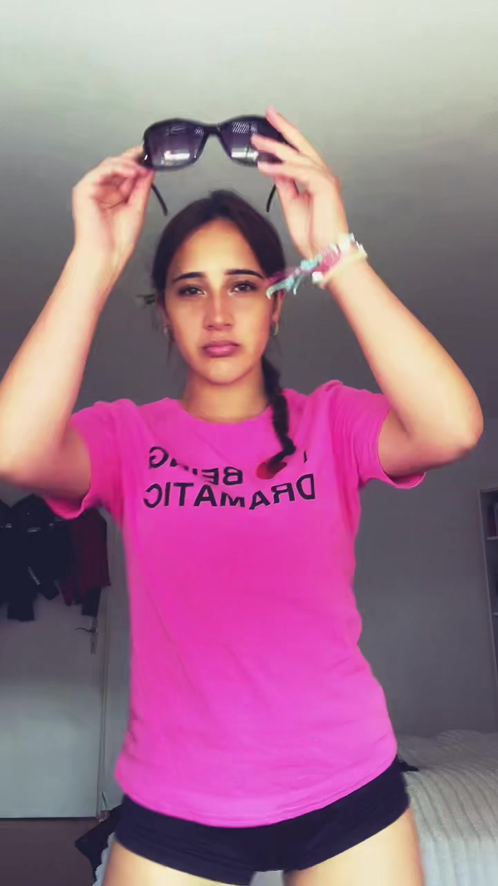 @𝐕 𝐀 𝐋 𝐄 𝐑 𝐈 𝐄