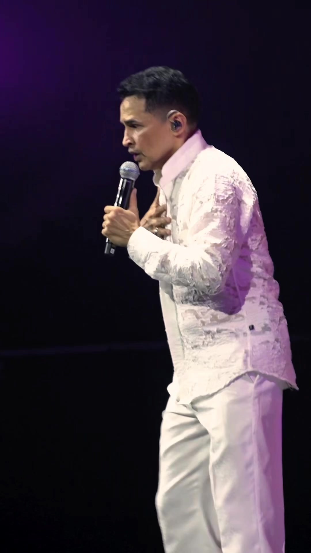 @Jorge Celed&oacute;n