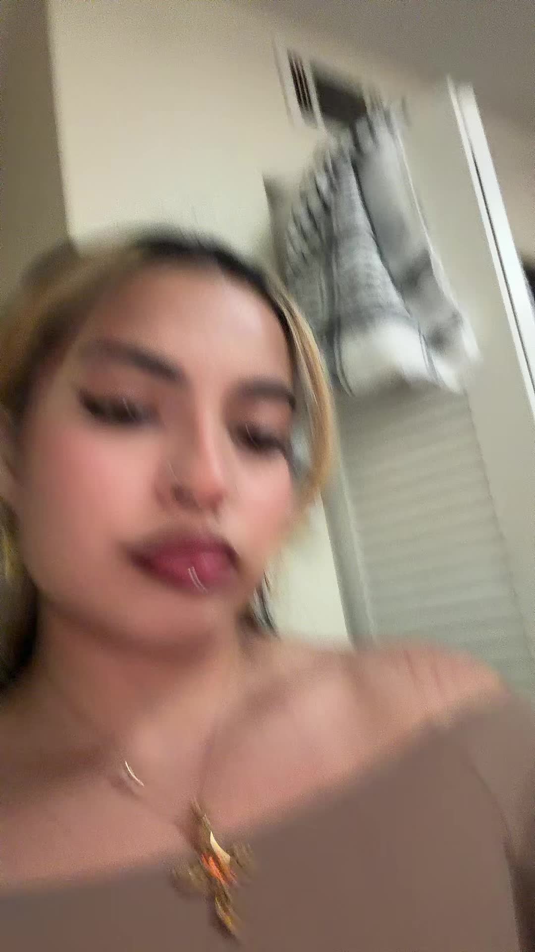 @Chantal Bueno &infin; ☼｡𖦹 &deg; . ⋆♡