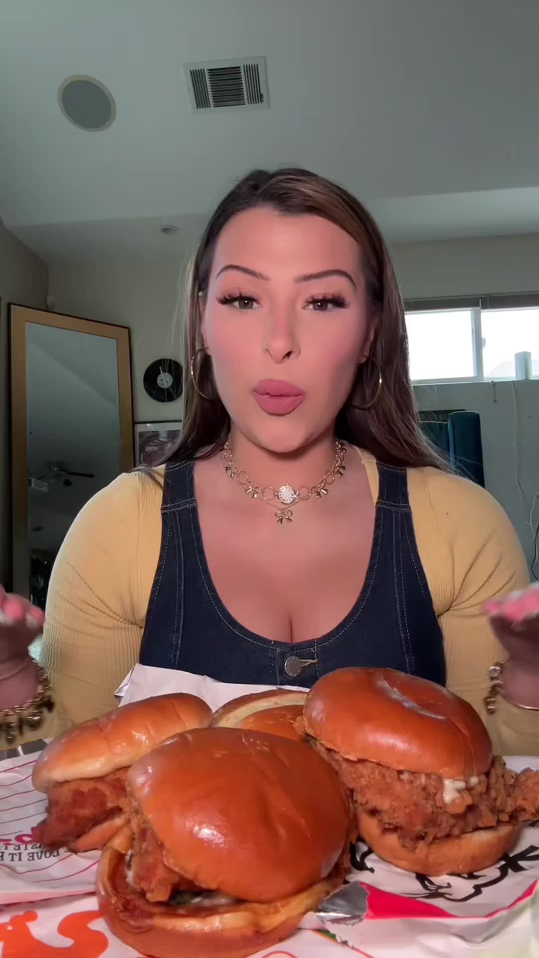 @bigbackwithabigrack