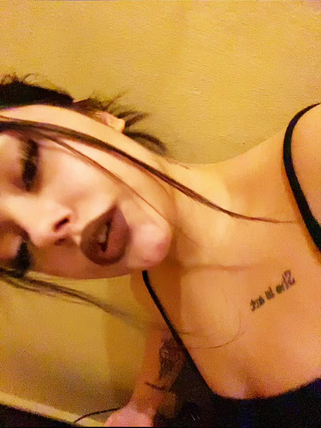 @ᴋʀɪꜱᴛɪɴᴀ ᴘᴏᴊᴀɴɪ