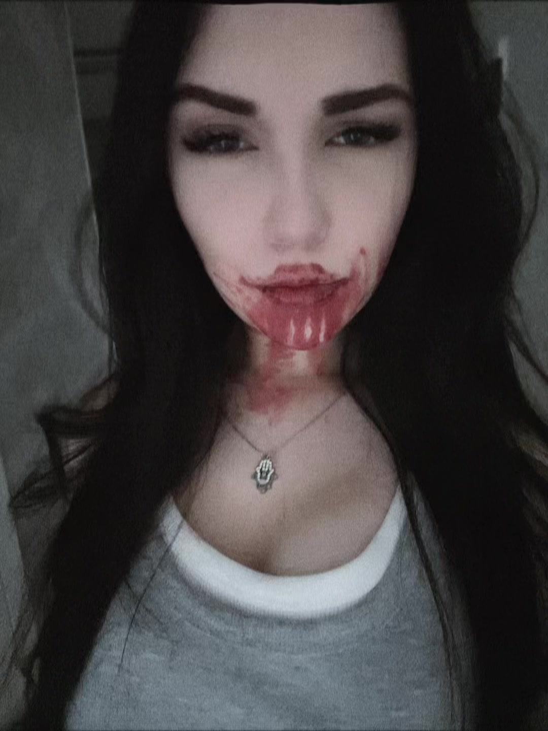 @Мортиша🦇 🧛🏻♀️