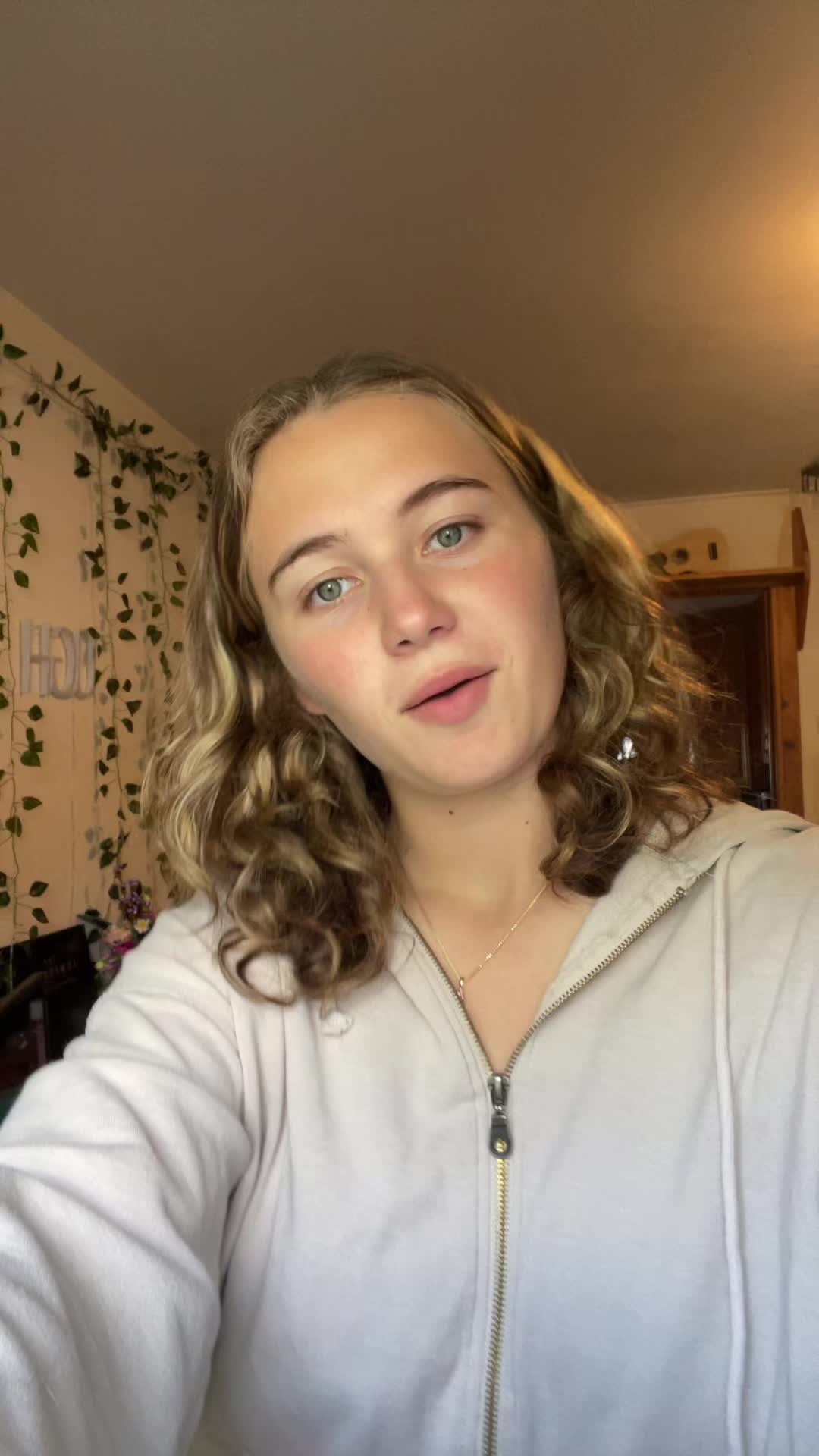 @kaitlyn 😘😘