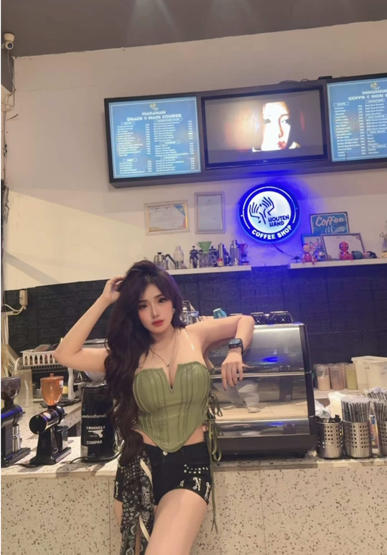 @ALIENDYAA