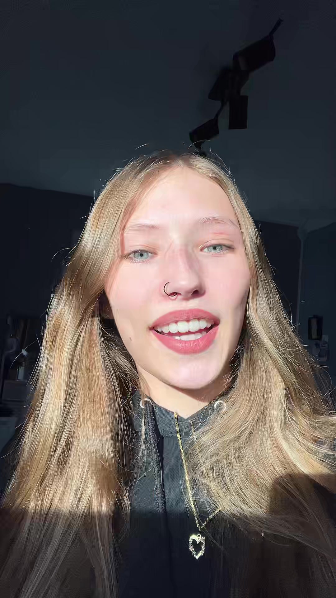 @shestooblunt