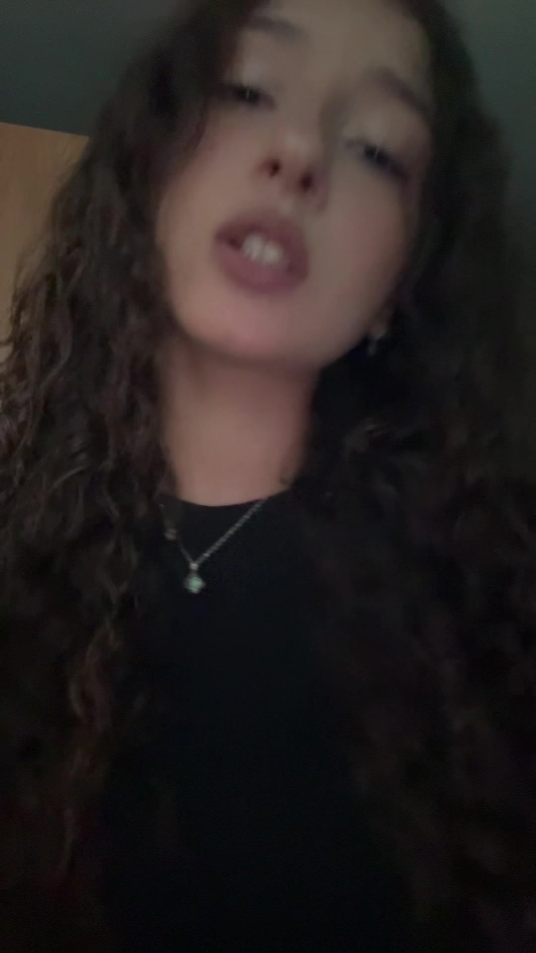 @🫂