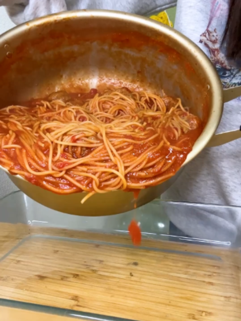 @楽々【食の変態】