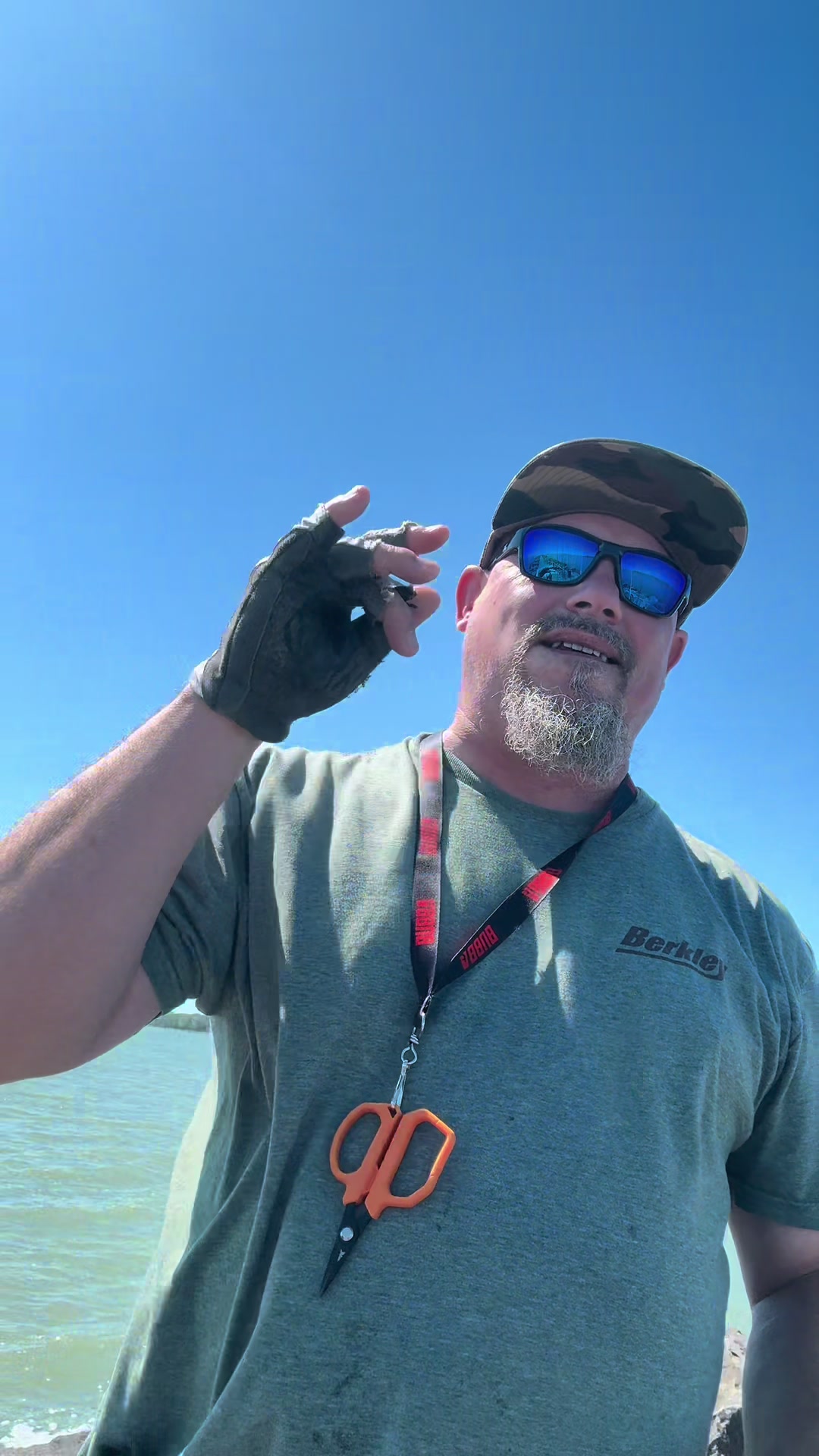 @Get Ugly Fishing&trade;