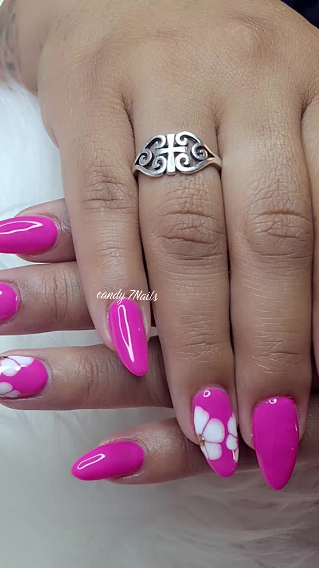 @CandyMagee 7 Velázquez