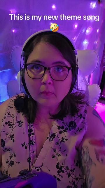@RebelGrrrl💜