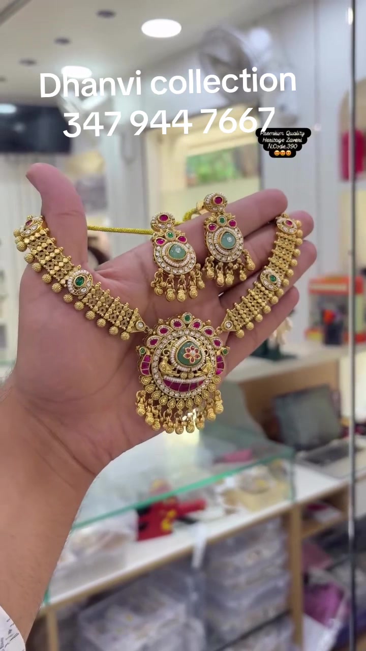@Dhanvi Colletion