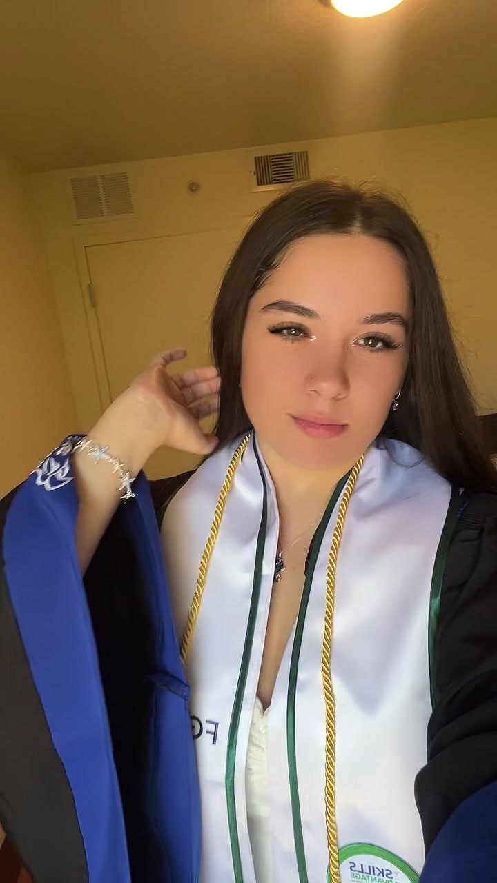 @Kirsten😅🤤