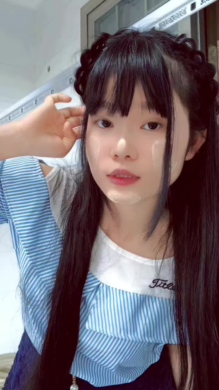 @đ˛đ˛đšđ May Nwe đˇ.đłď¸đđ¨đł