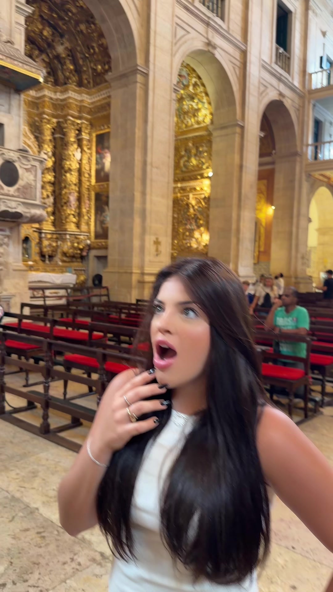 @Anna Catalano
