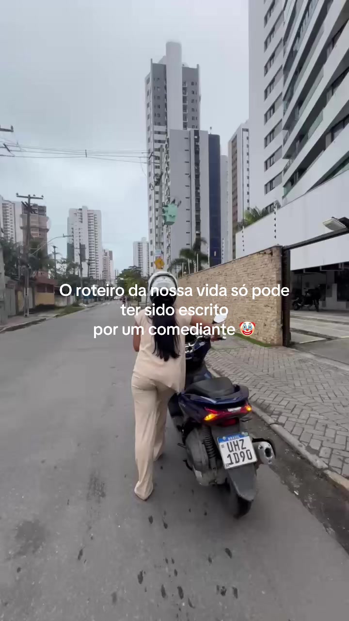 @lari gomes