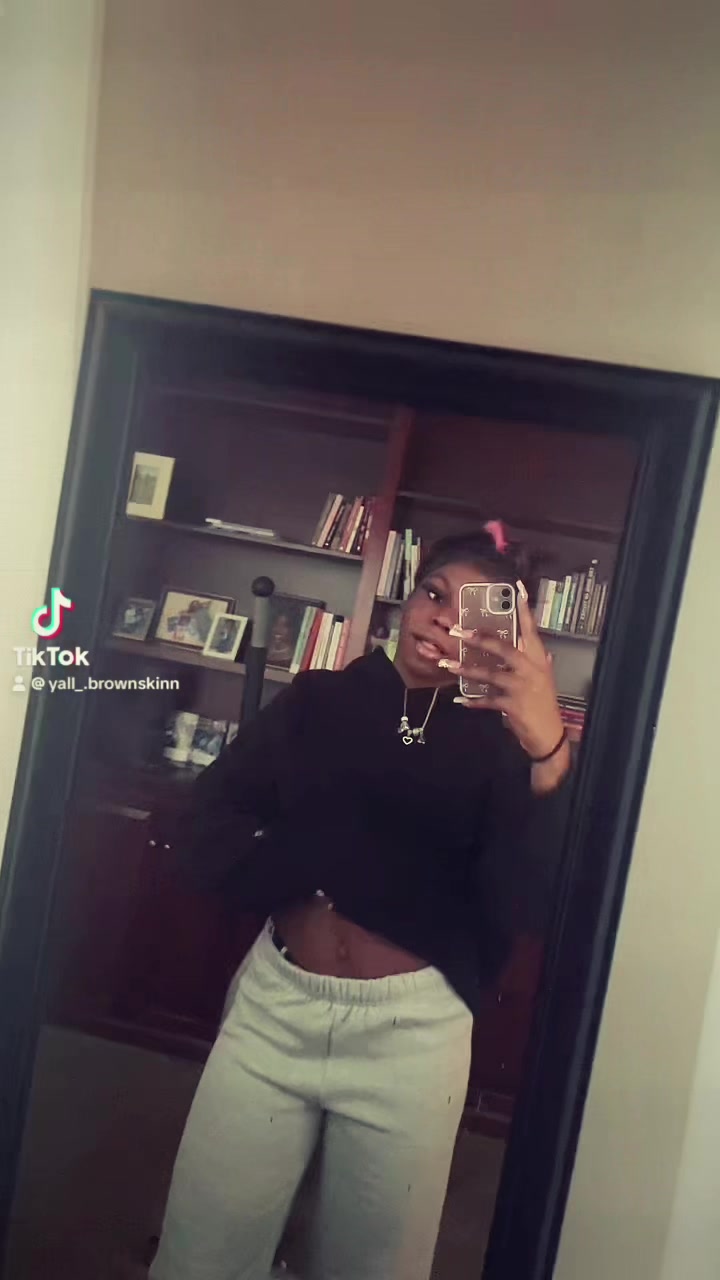 @Mrs_.yallfavbrownskinnn🤎✨