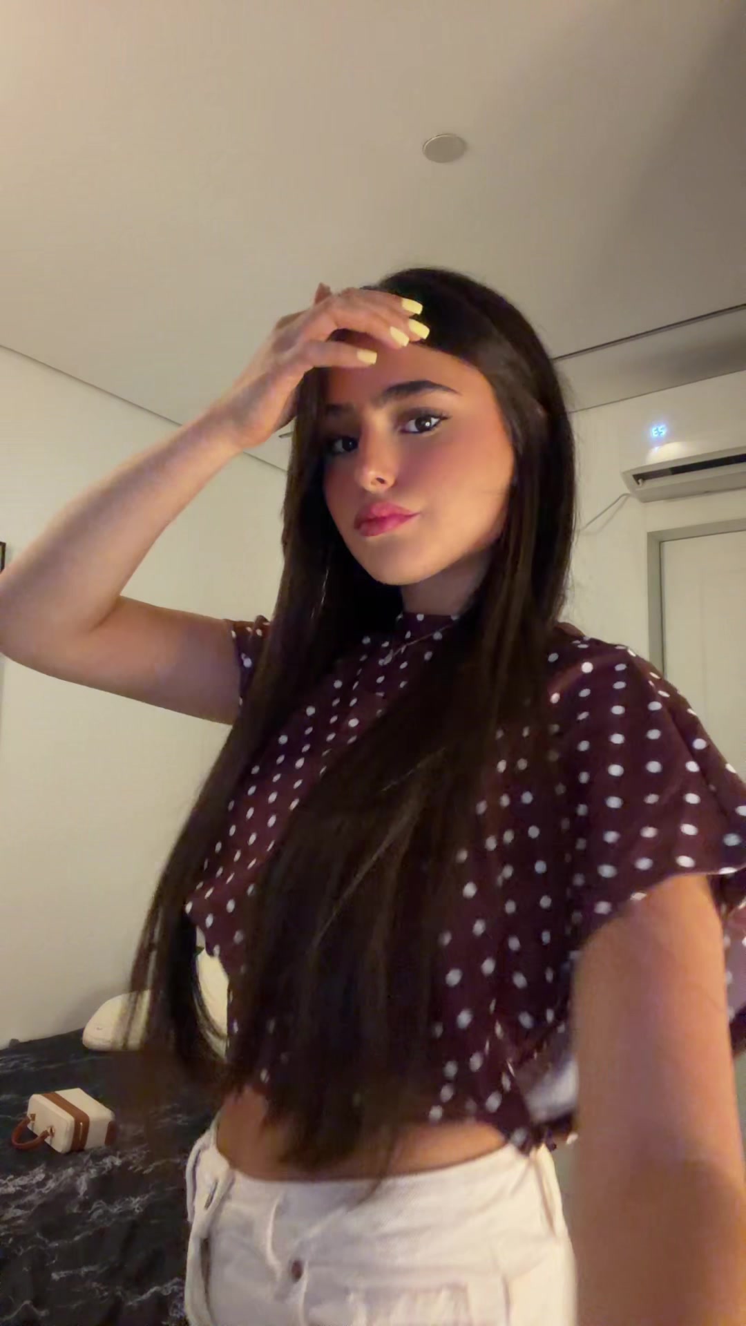 @שירז רחמין | מעצבת גבות וריסים