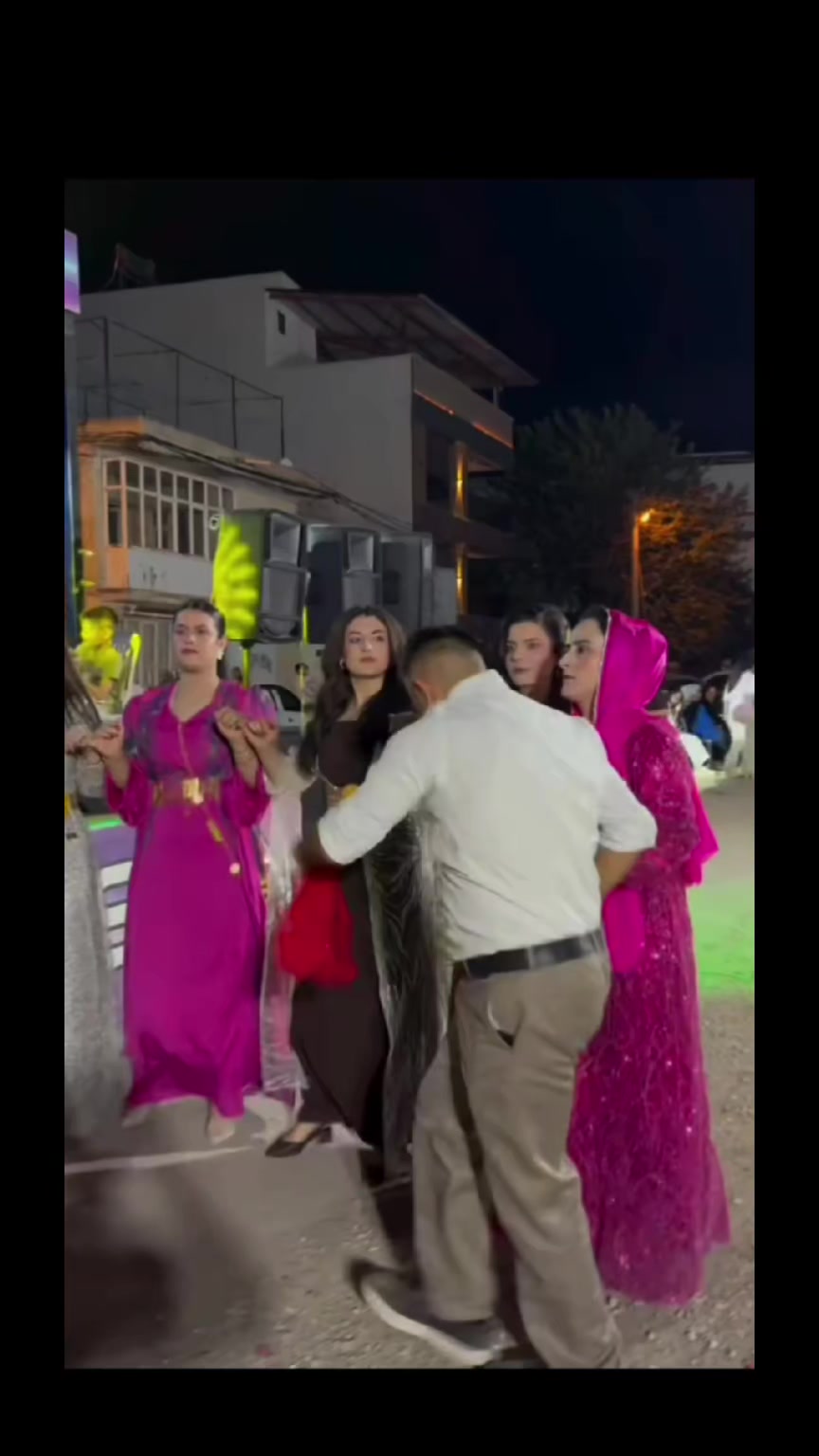 @emoş