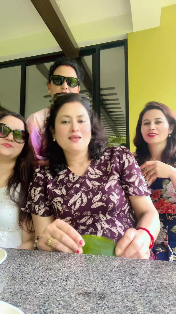 @santoshi_khadka