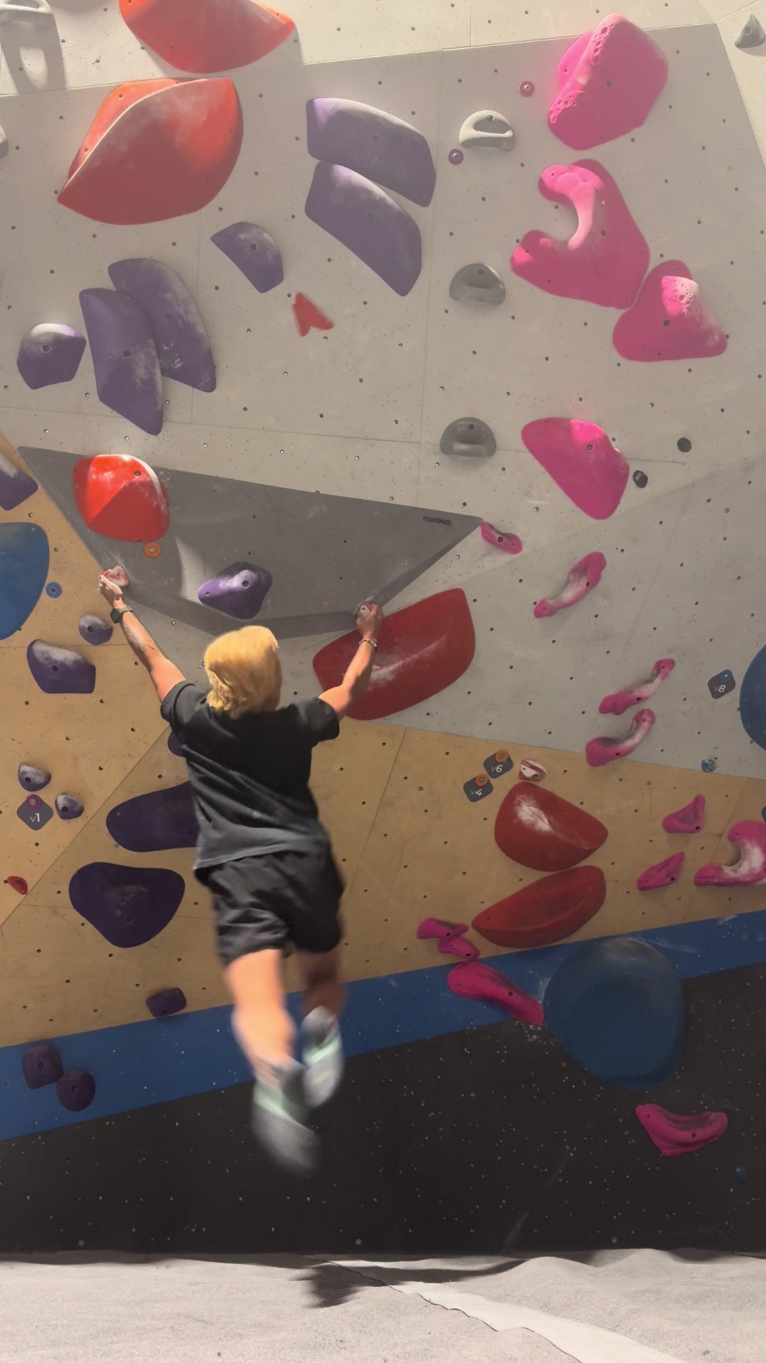 @v_climbs