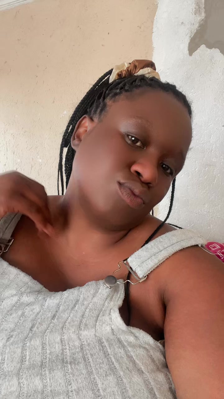 @MPHOLIZZ