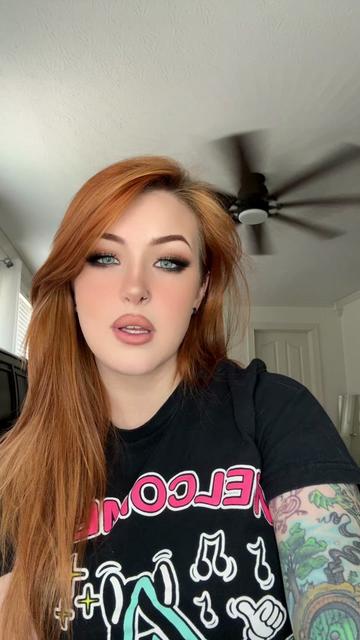 @MickaelaWest