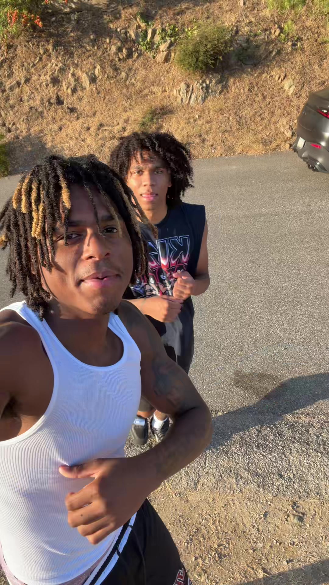@__vonyy