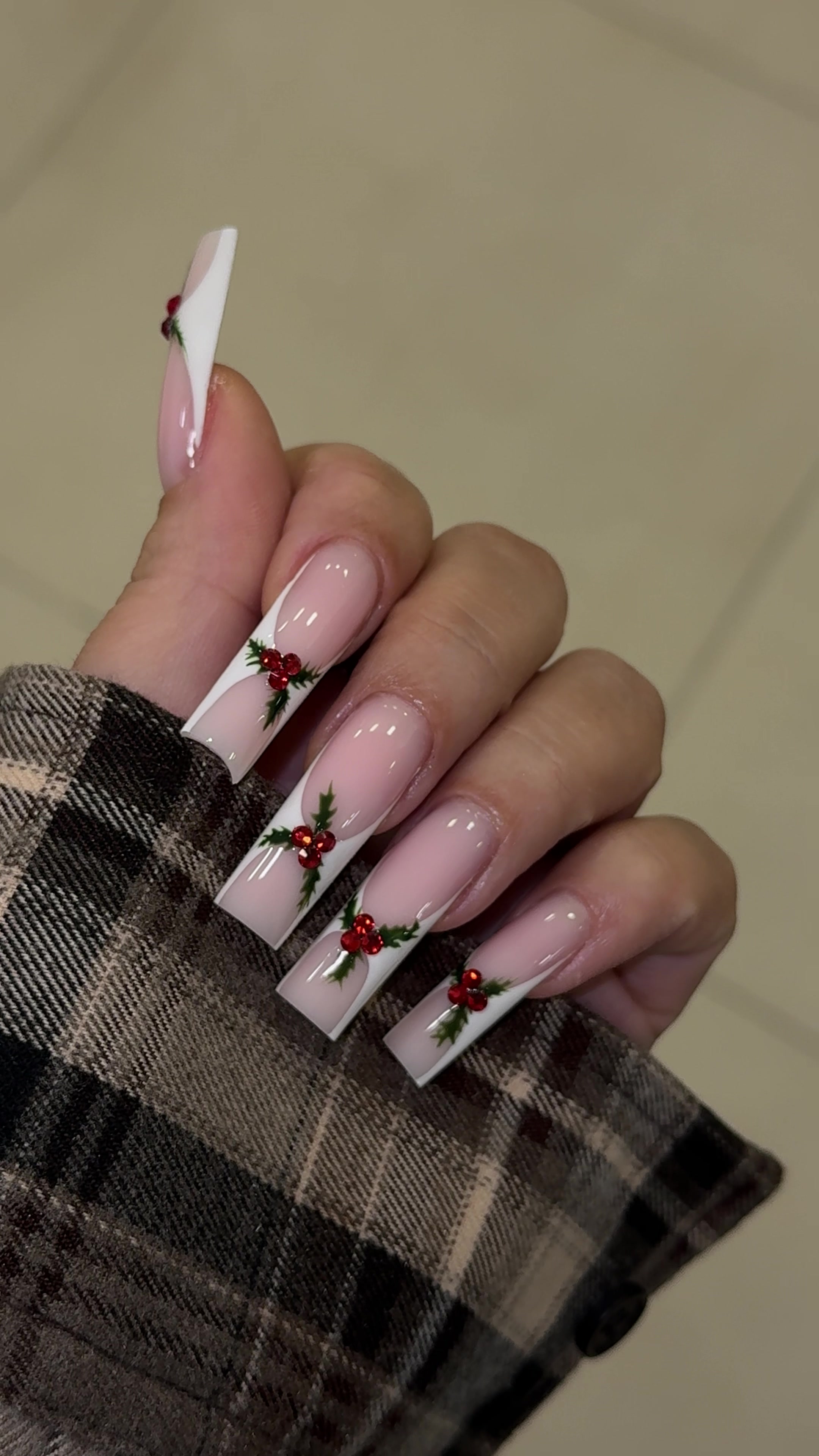 @Zara Mustafa Nails